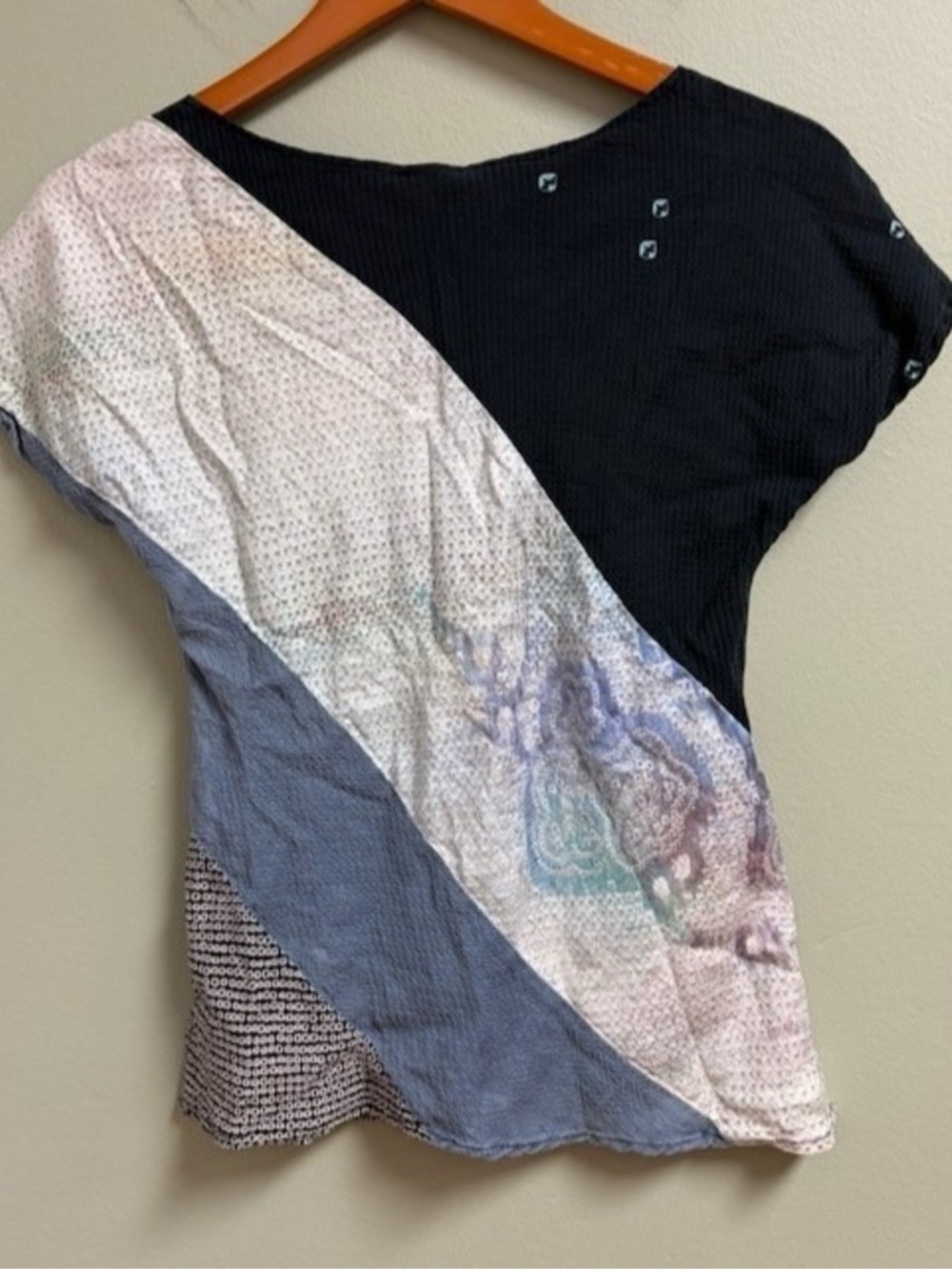Colorblock Short Sleeve Women's Top - Black & Multicolor